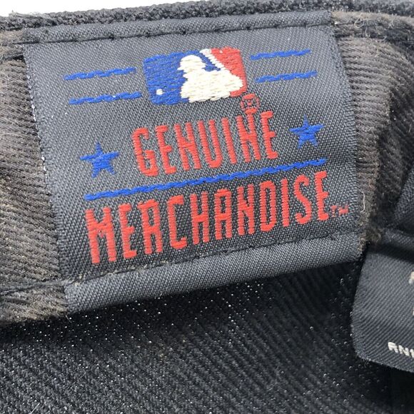 New Era 59FIFTY Cincinnati Reds Wool Fitted Cap Hat Size 8 VTG True Fitted Black - Picture 9 of 12